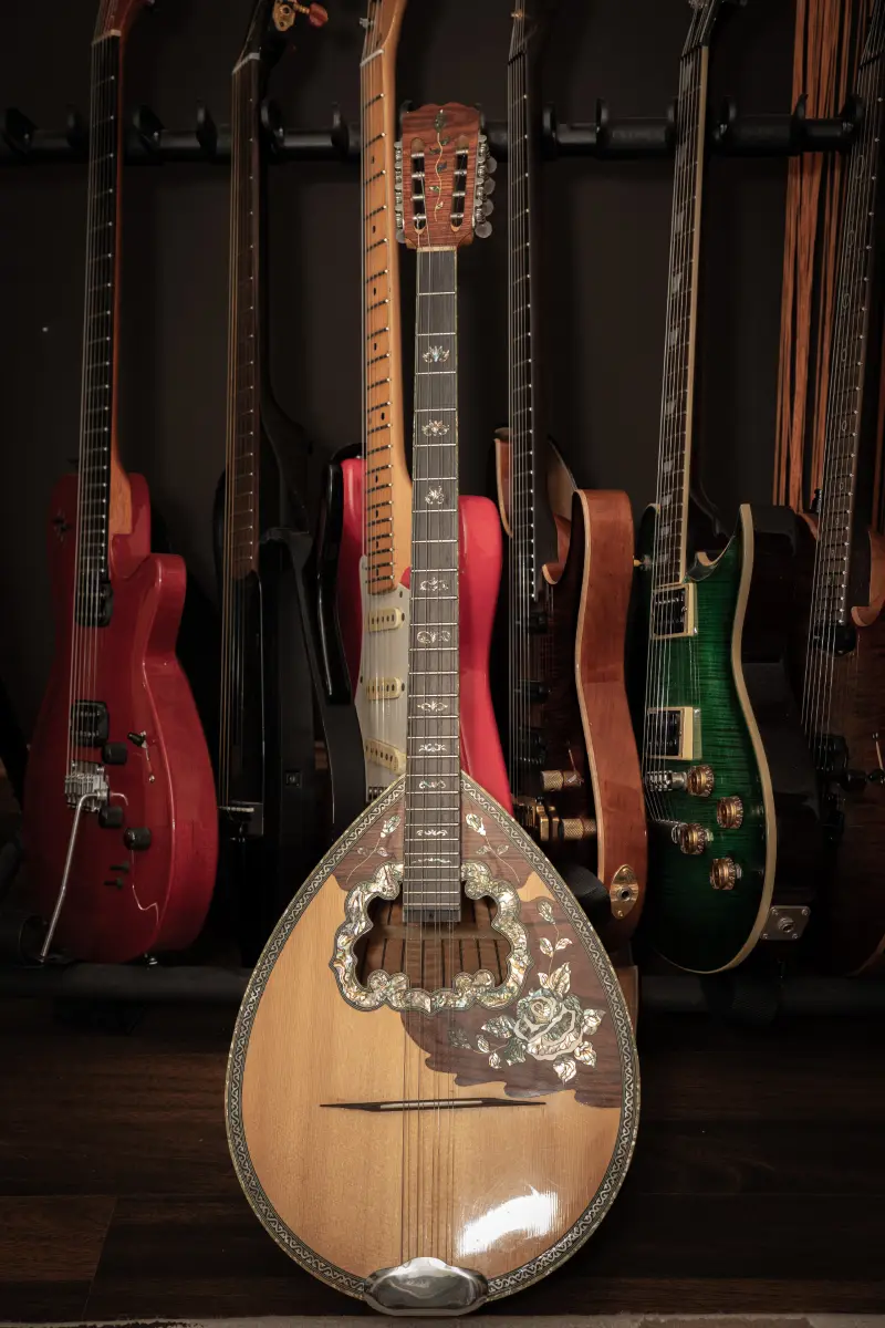 Buzuki instrument korišćen za semplovanje